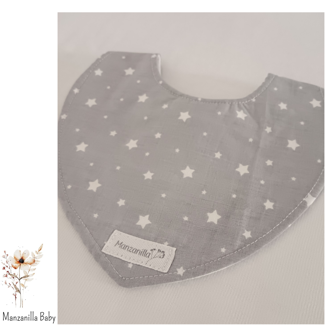 Babero Estrellitas Gris