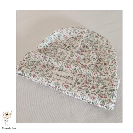 Gorrito Flores rosa viejo